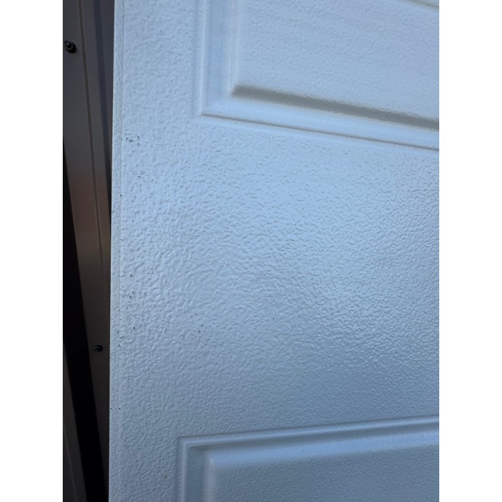 10X9 Macc White un-Insulated With Glass