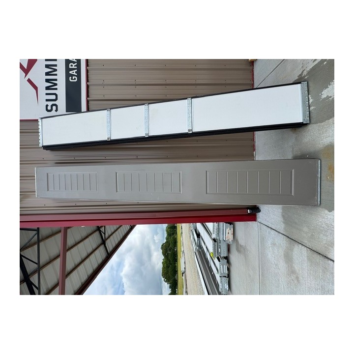 14x7 Amarr TerraTone Un-insulated Long Raised Panel With Glass