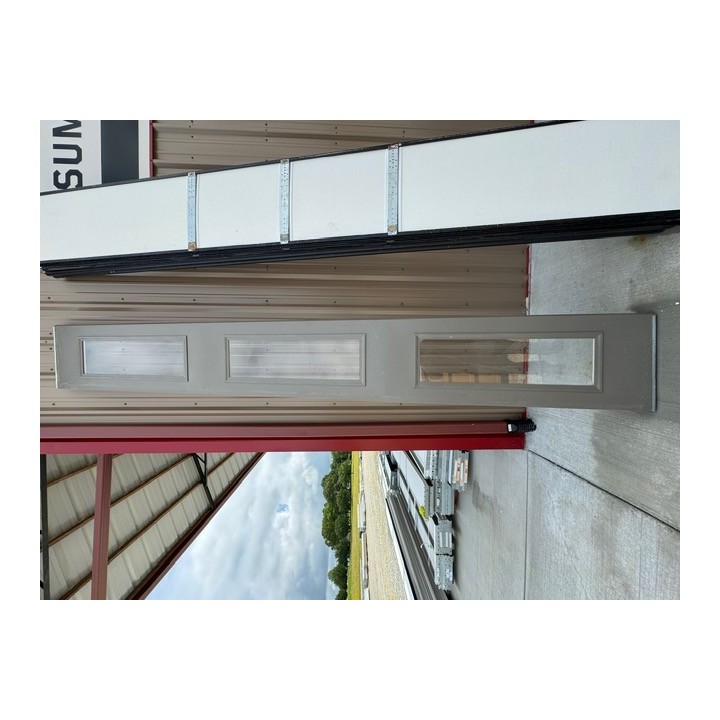14x7 Amarr TerraTone Un-insulated Long Raised Panel With Glass