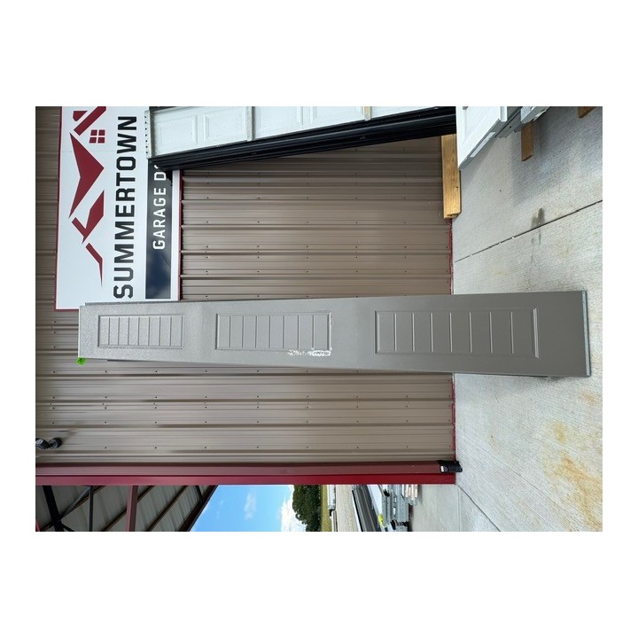 14x7 Amarr TerraTone Un-insulated Long Raised Panel With Glass